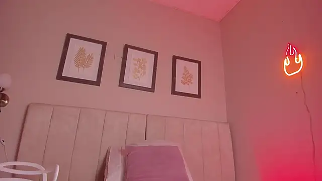  alison c online show from 11.11.25