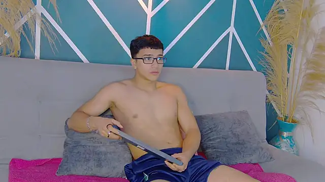 Stefano Calle online show from 10.30.25