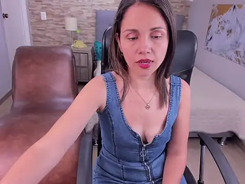 Tatis Corredor online show from 11.08.25