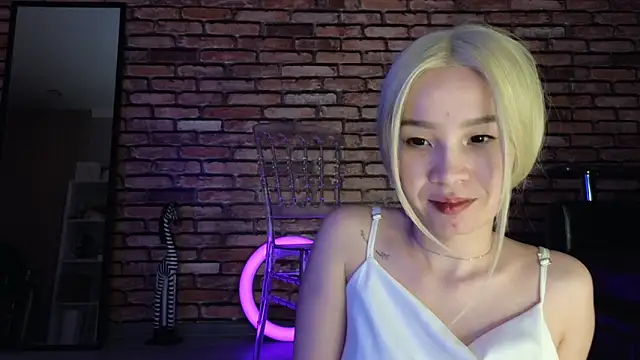 saya li1 online show from 10.27.25