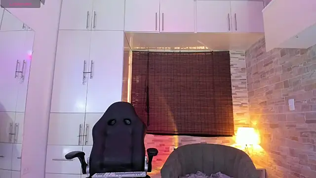 CherryCurl  online show from 11.08.25