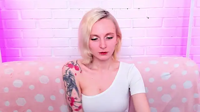 LikiLips online show from 02.27.26