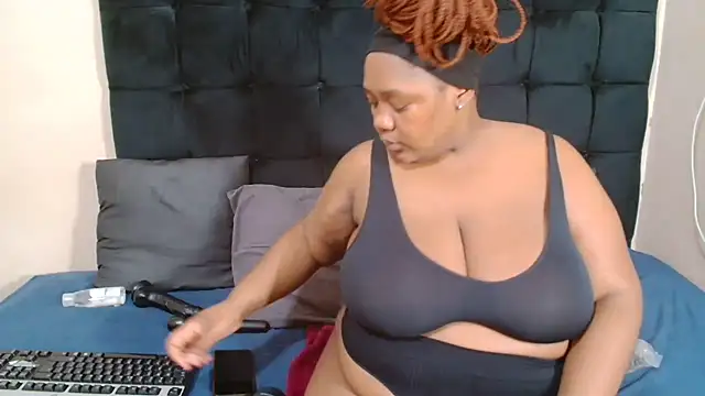 CaramelBootty online show from 03.25.26