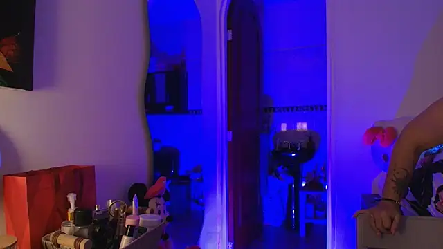 Snapshot of Rosee_smith_ chatting on 11.08.25 Rosee smith online show from 11.08.25