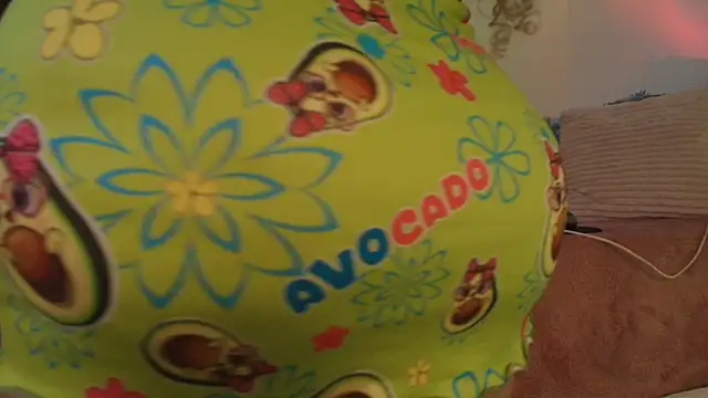 Snapshot of Rosee_smith_ chatting on 11.12.25 Rosee smith online show from 11.12.25