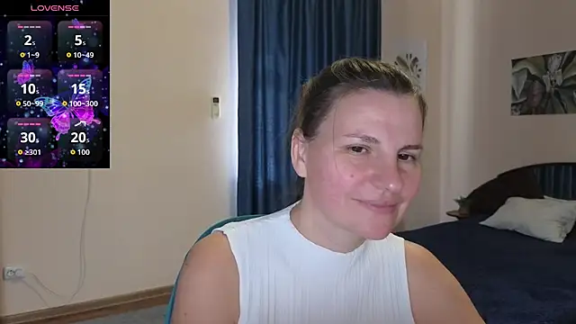 Snapshot of Mirabelle_Velvet chatting on 10.21.25 Mirabelle Velvet online show from 10.21.25