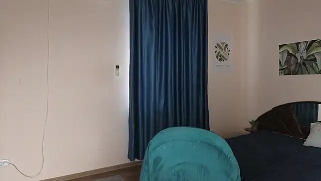 Snapshot of Mirabelle_Velvet chatting on 11.11.25 Mirabelle Velvet online show from 11.11.25