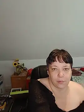 Michelle Livia online show from 05.13.26