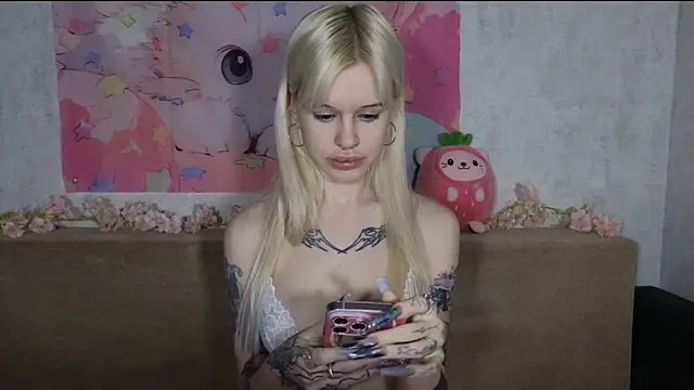 Snapshot of HoneyGold_ chatting on 04.01.26 HoneyGold online show from 04.01.26