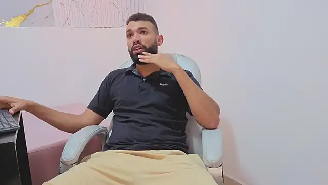 Snapshot of onlymen2025 chatting on 12.04.25 onlymen2025 online show from 12.04.25