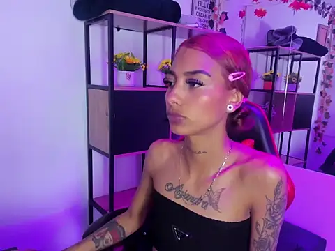 KarlaSlutSkinny   online show from 12.05.25