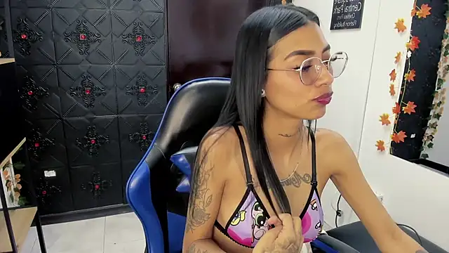 KarlaSlutSkinny   online show from 06.26.26