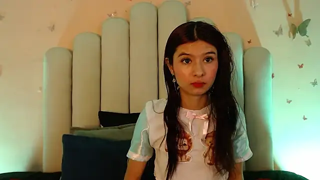 SweetRenata  online show from 10.18.25