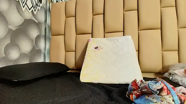 hannah teehn online show from 10.16.25