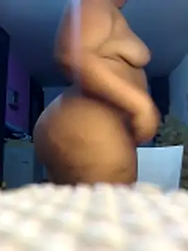 AprilBelmore online show from 11.28.25