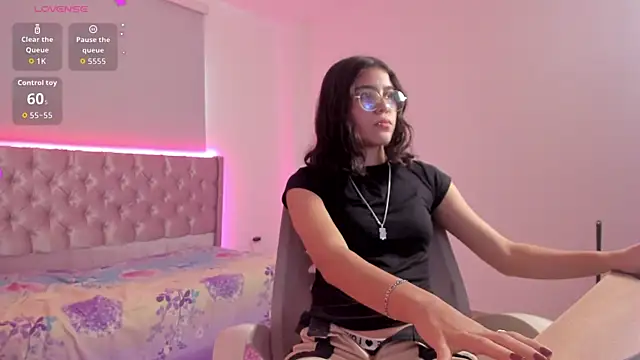 beiby glow online show from 10.11.25