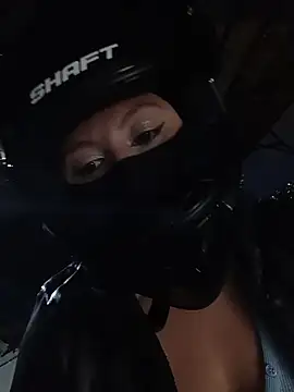 Scarlet Aura online show from 11.05.25