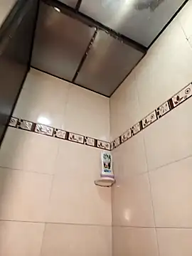 Scarlet Aura online show from 11.20.25