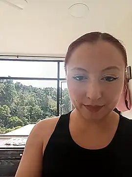 Scarlet Aura online show from 12.17.25