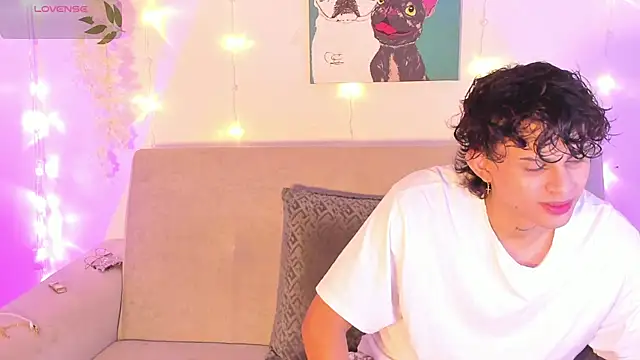 Snapshot of lua_boy chatting on 04.08.26 lua boy online show from 04.08.26