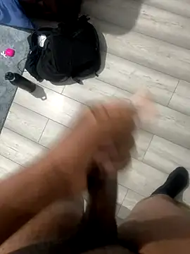 Snapshot of j_ratid chatting on 11.27.25 j ratid online show from 11.27.25