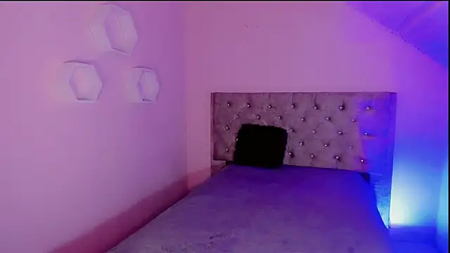 babysomeer online show from 11.24.25