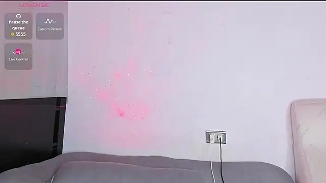 Nyxaraa online show from 11.14.25