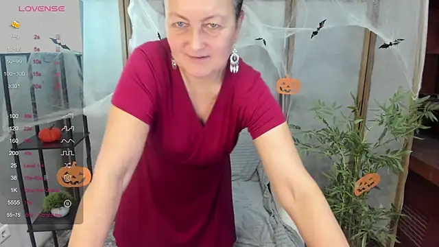 hottyannaa online show from 10.31.25