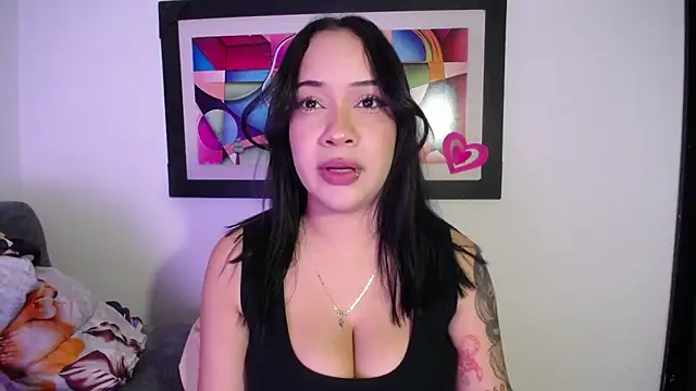 Kari Ruiz  online show from 03.21.26