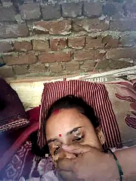Snapshot of DirtybhabhiGoal chatting on 04.29.26 DirtybhabhiGoal online show from 04.29.26