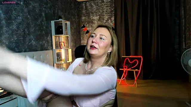 scent  of woman online show from 11.11.25