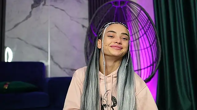 RachelRavee online show from 10.26.25