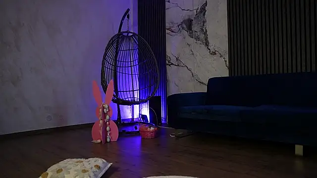 RachelRavee online show from 04.11.26