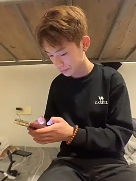 KK-cuteboy online show from 12.02.25