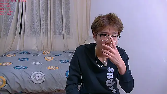 KK-cuteboy online show from 12.23.25