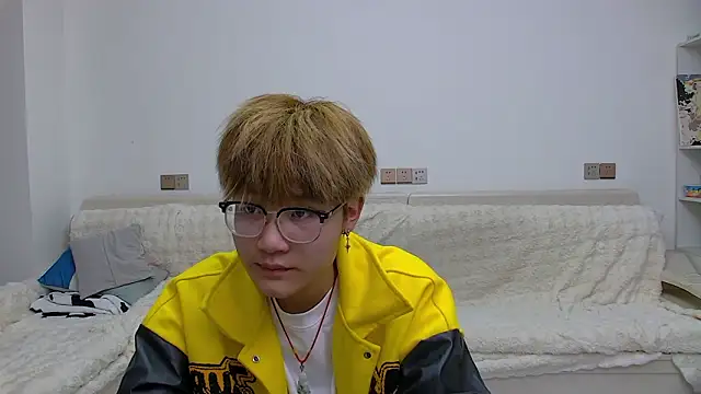 KK-cuteboy online show from 02.18.26