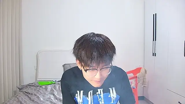 Snapshot of KK-cuteboy chatting on 06.04.26 KK-cuteboy online show from 06.04.26