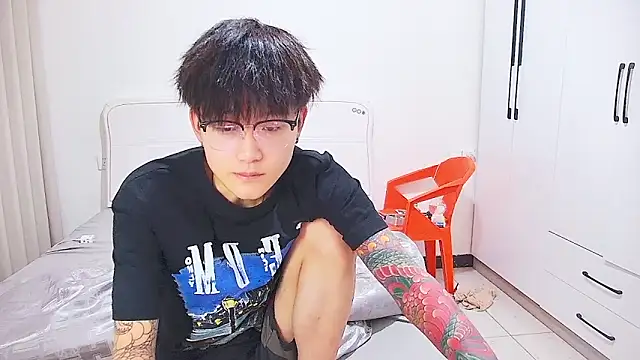 Snapshot of KK-cuteboy chatting on 06.12.26 KK-cuteboy online show from 06.12.26