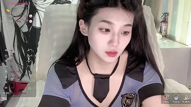 QiQi-779 online show from 11.09.25