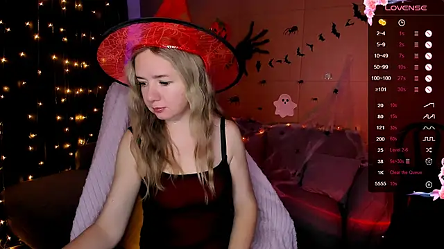 Evaa Braunn online show from 10.27.25