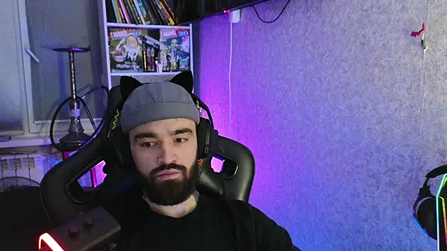 Nik Namee online show from 10.21.25