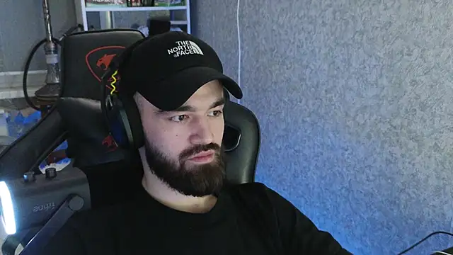 Nik Namee online show from 11.25.25