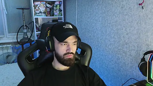 Nik Namee online show from 11.26.25