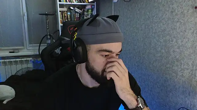 Nik Namee online show from 11.27.25