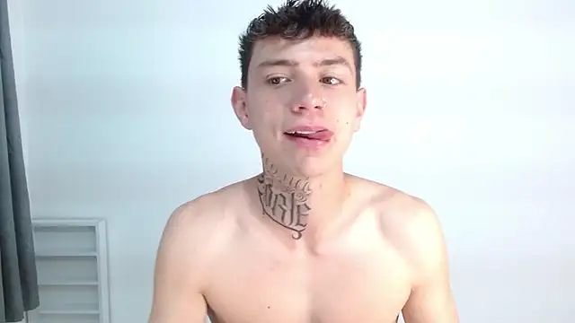 Snapshot of hot_teo_ chatting on 11.27.25 hot teo online show from 11.27.25