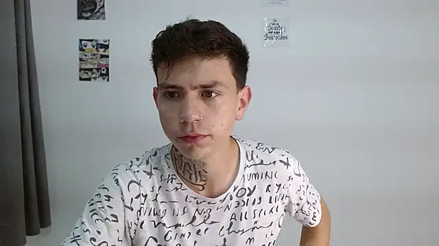 Snapshot of hot_teo_ chatting on 12.01.25 hot teo online show from 12.01.25