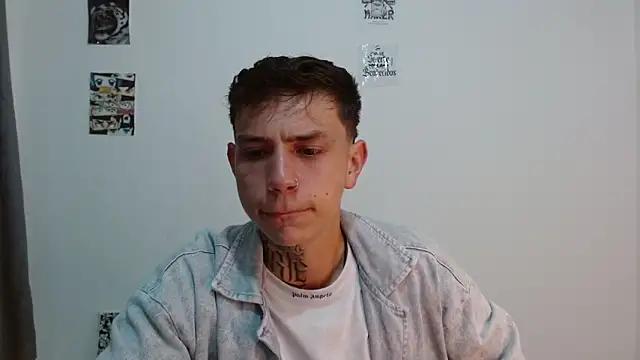 Snapshot of hot_teo_ chatting on 12.16.25 hot teo online show from 12.16.25