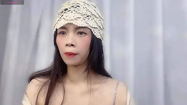 Lynnalltop-165-KeKe online show from 12.15.25