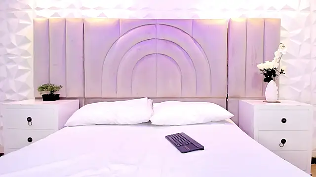 rebeca brown  online show from 11.27.25