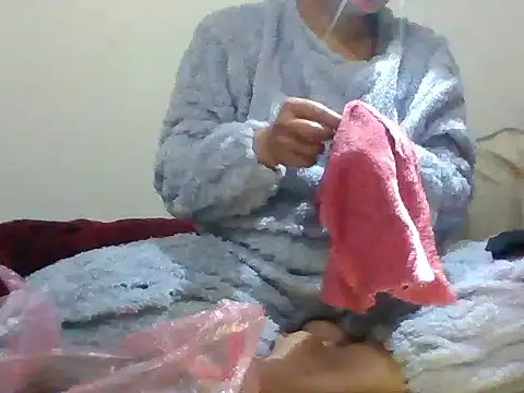 Snapshot of Zerin_nova chatting on 11.29.25 Zerin nova online show from 11.29.25